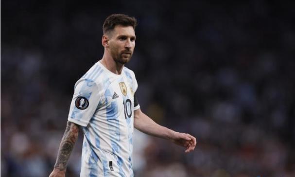 邹敬园夺得全运会双杠“三冠王”